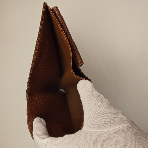 LV MONO BIFOLD WALLET (EDGE WEAR) - Picture 7 of 15